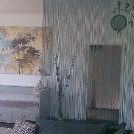 Patio 2 *